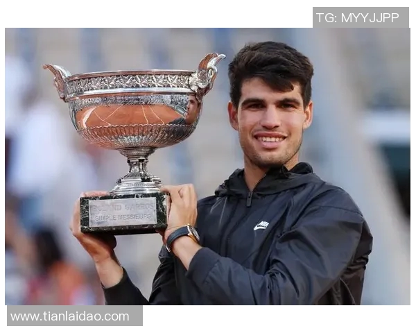 米林科维奇夺得法网男单冠军，首次完成大满贯三连冠