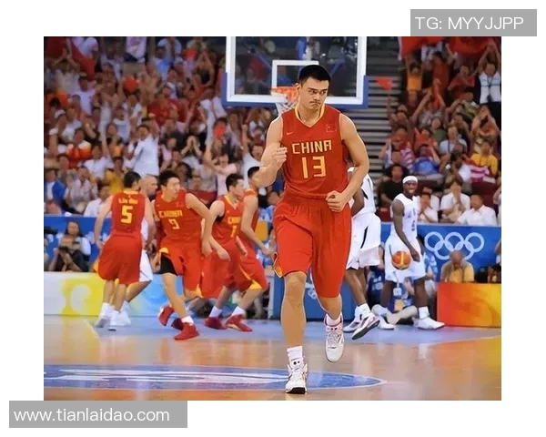 姚明入选国际篮球名人堂，成为中国第一位入选的巨星