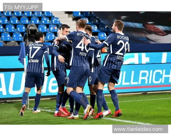 沙尔克04客场大胜勒沃库森领跑德甲积分榜